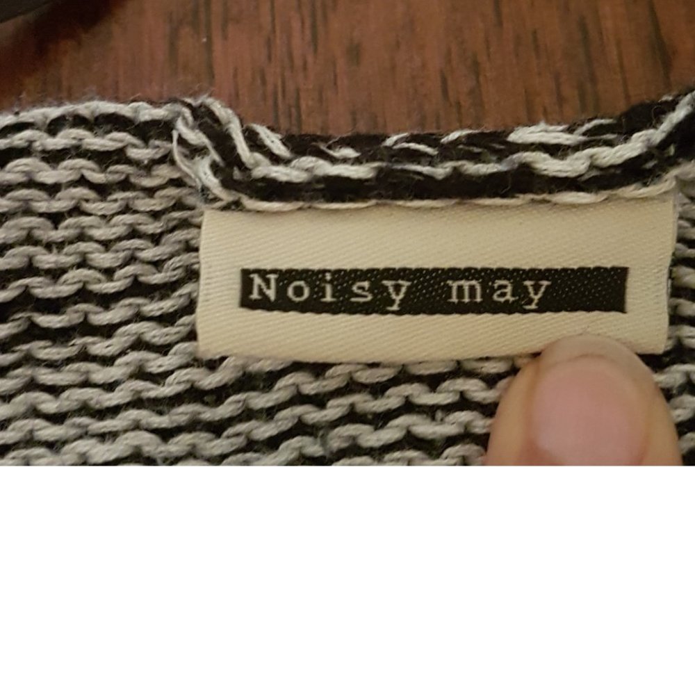 Knit sweater - Picture 3 of 3